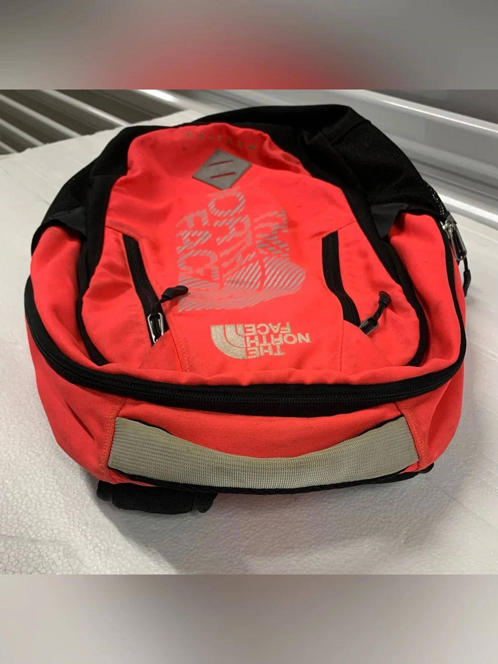 The North Face neon pink backpack T118/T518